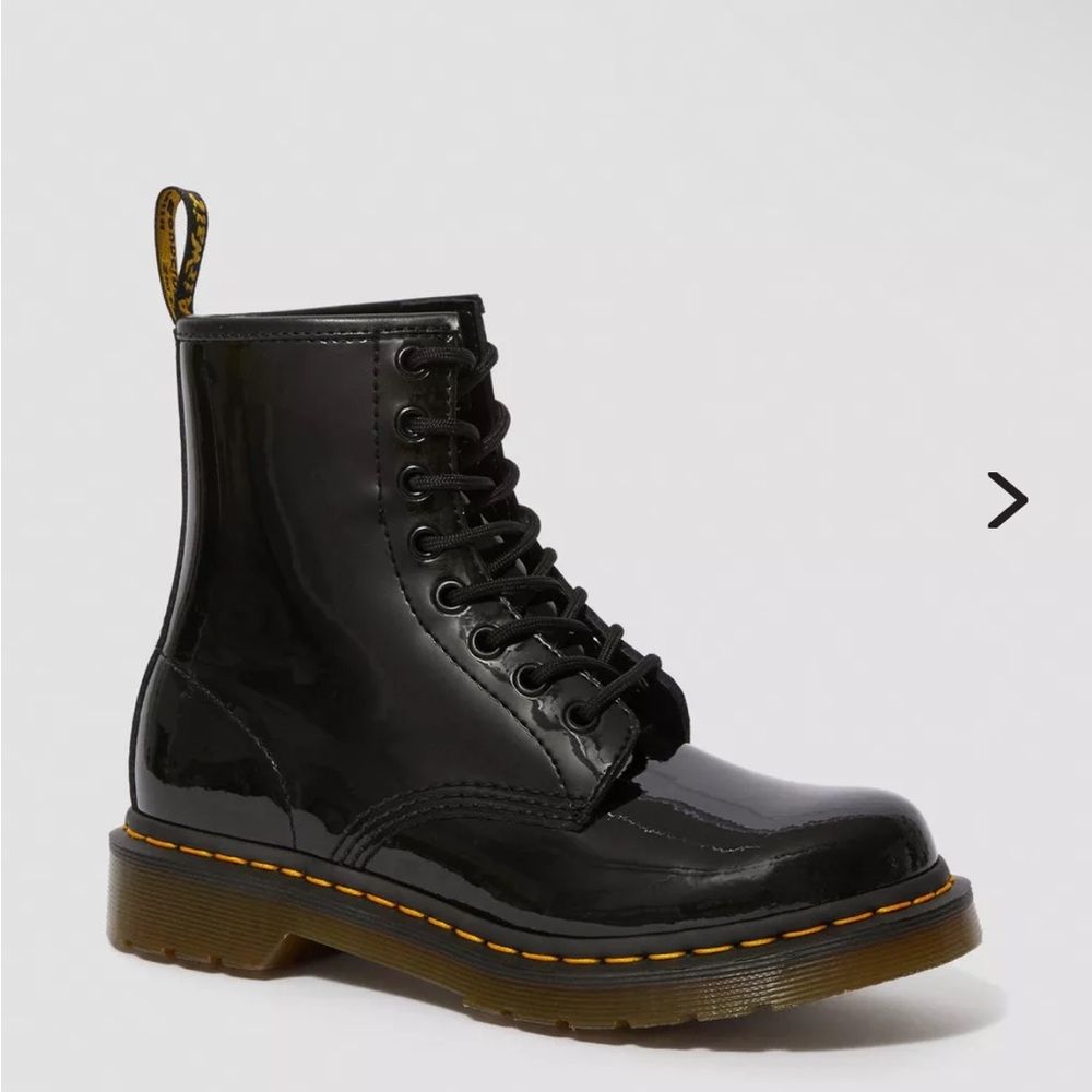 NWB DOC MARTEN BOOTS- 1460 WOMEN'S PATENT LEATHER LACE UP BOOTS